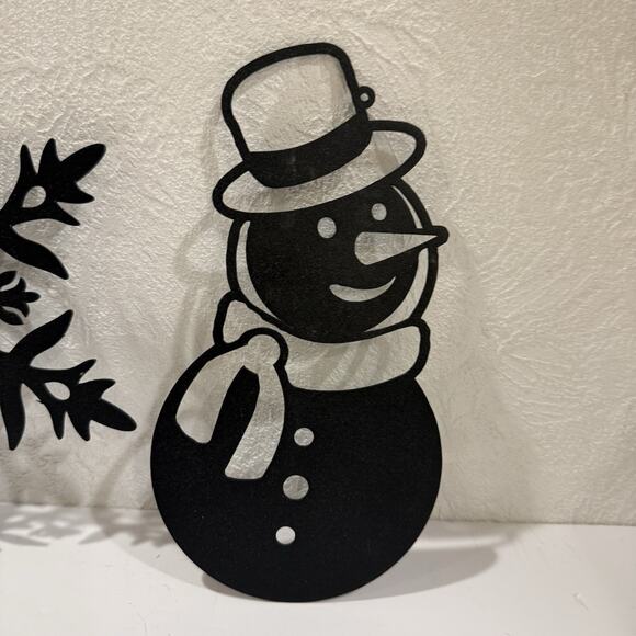 Set Of 2 Black Metal Wall Art 9” Snowman Snowflake 3D wall Decor Shadow T45 - Picture 3 of 6
